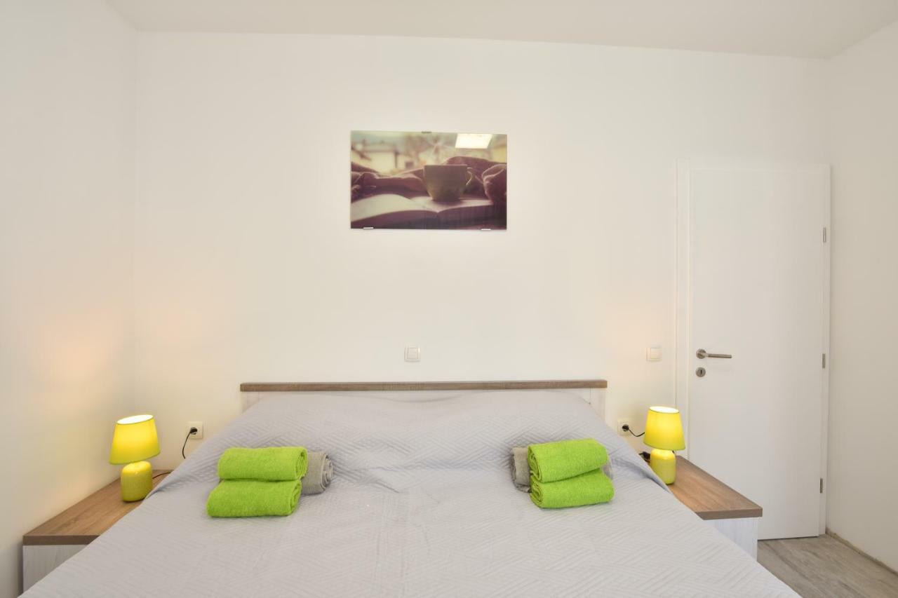 Apartmani Iva&Ante Dugi Rat Εξωτερικό φωτογραφία