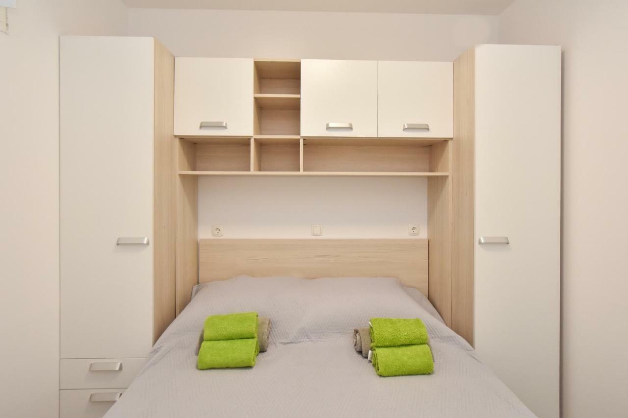 Apartmani Iva&Ante Dugi Rat Εξωτερικό φωτογραφία